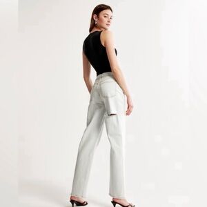 Abercrombie & Fitch The Baggy Mid Rise Curve Love Jeans Women’s Size 32 / 14 R